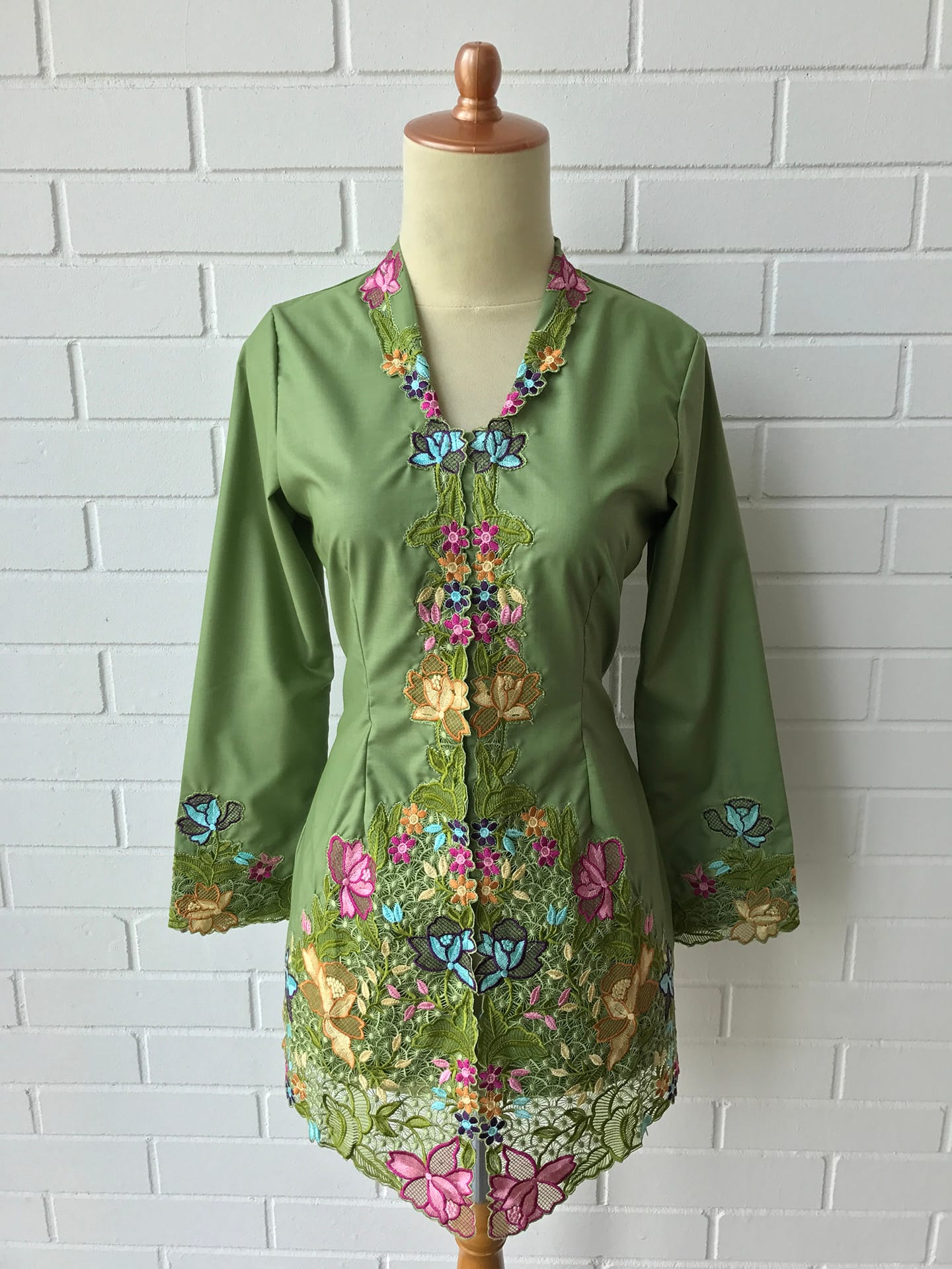 Ayesha Faded Green | Royal Kebaya