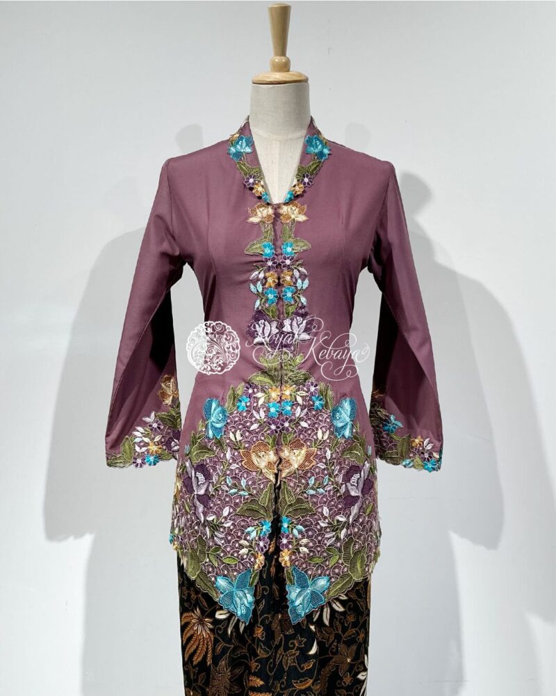 Kebaya Ayesha Faded Purple