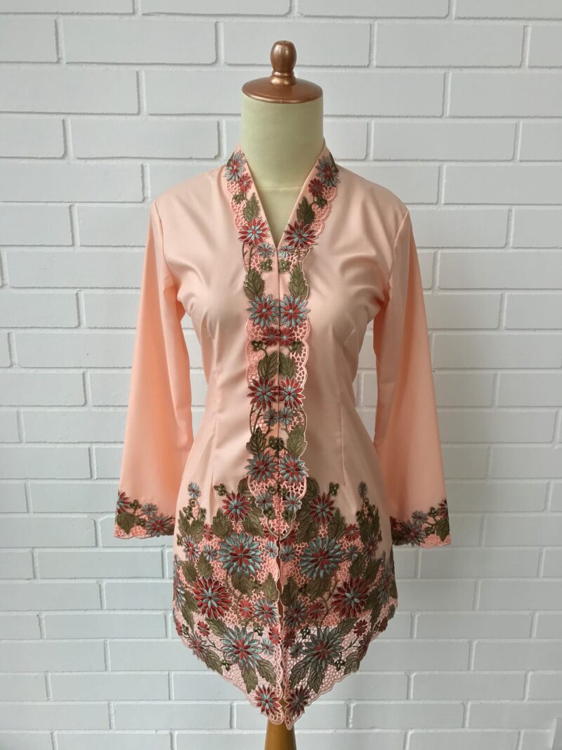 Kebaya Shakila Peach