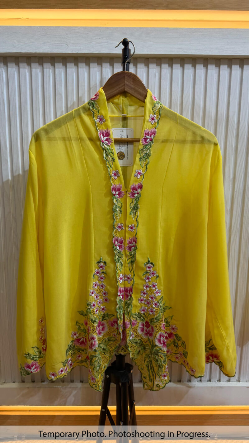 Delphine Kebaya in Medium Yellow