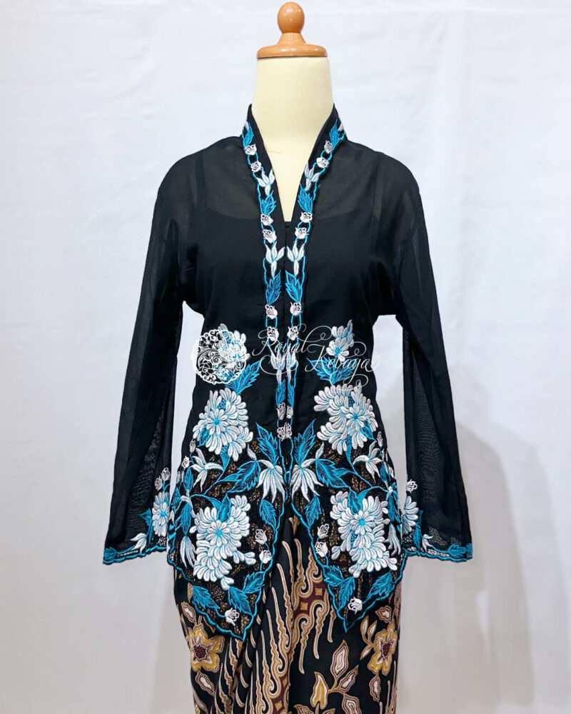 Jemima Kebaya in Black