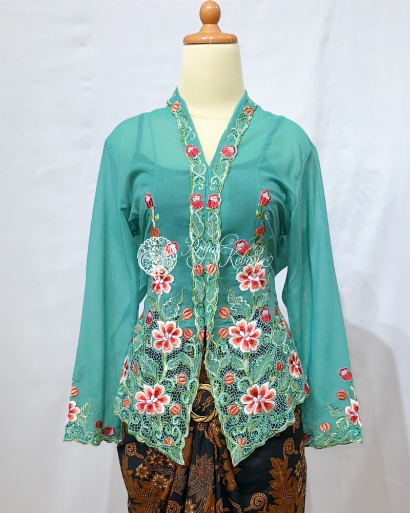 Orwiya Kebaya in Turquoise