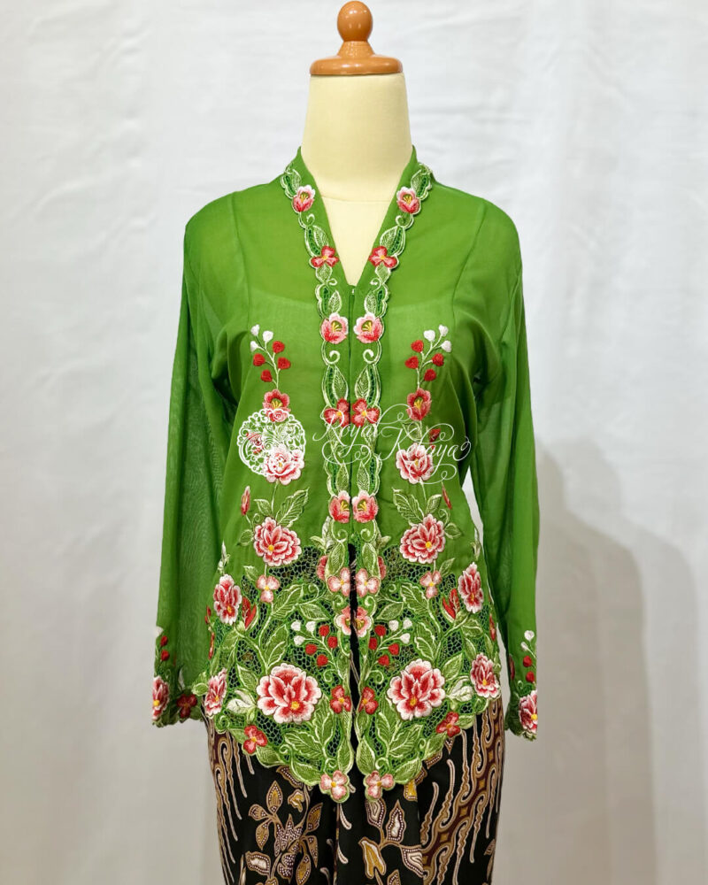 Kezia Kebaya in Medium jungle