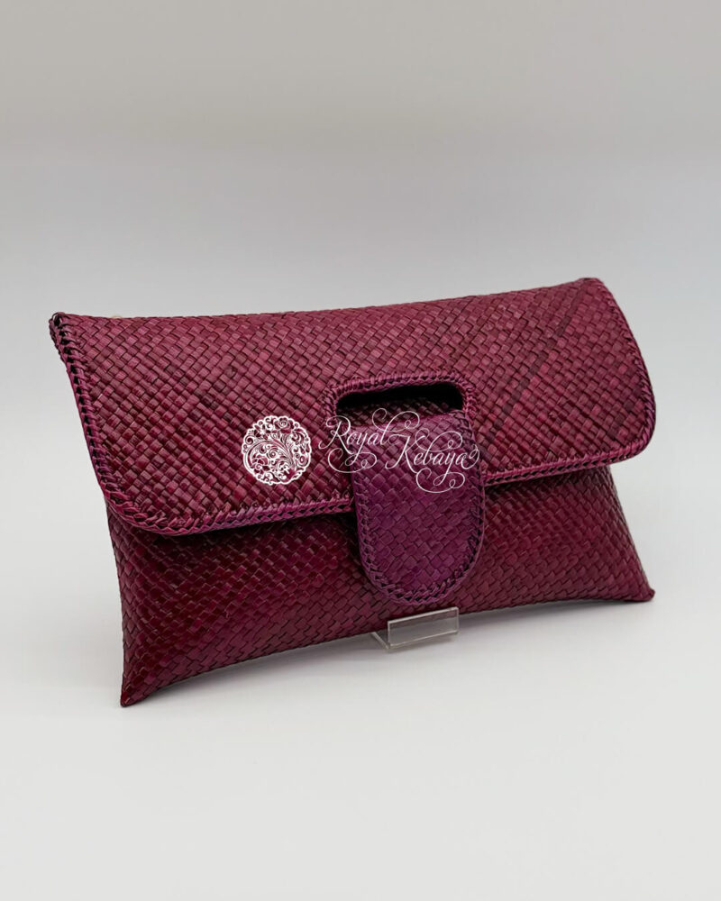 Qabila Woven Clutch in Night Bordeaux
