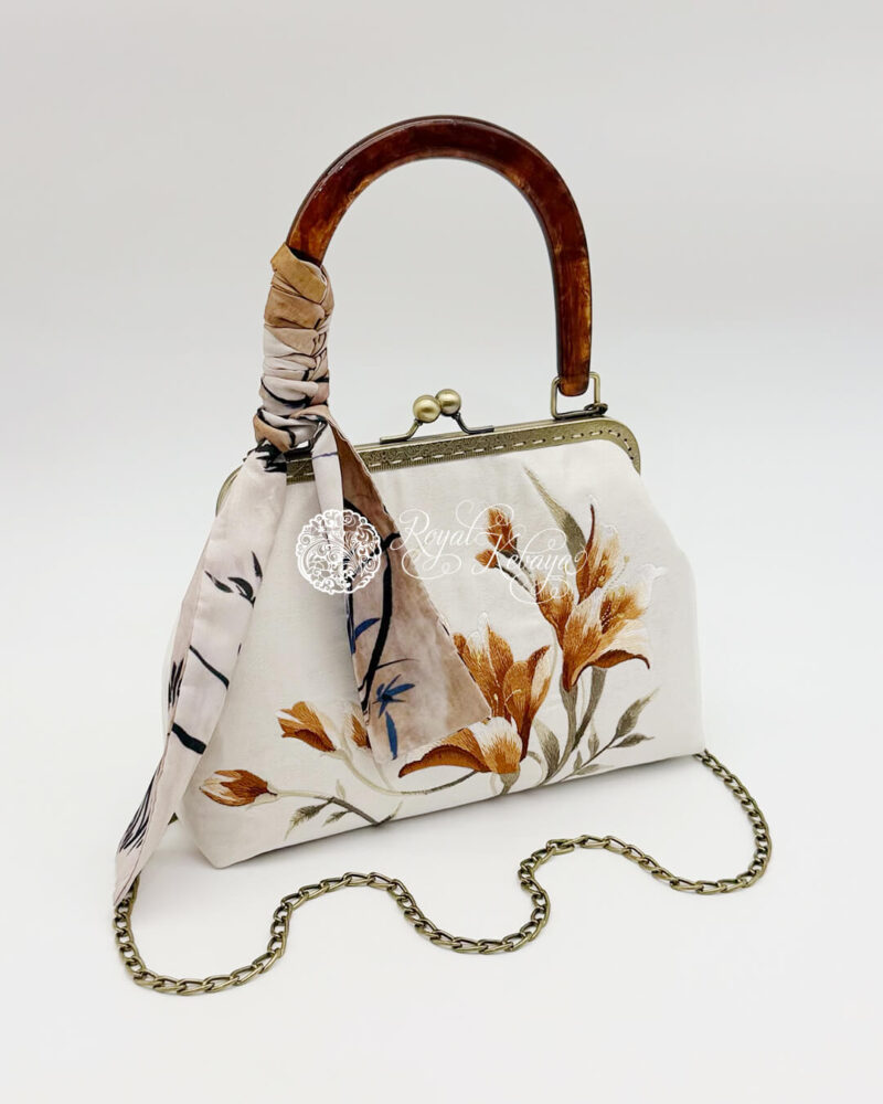 Bonita Handbag in Eggshell