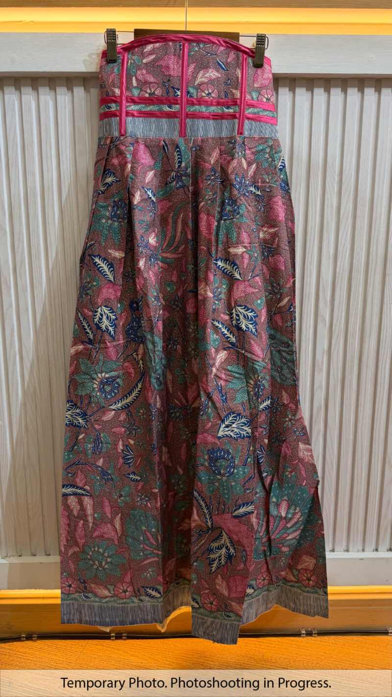 Tamanna High-Waist Structured Skirt in Dusty Rose and Wild Strawberry