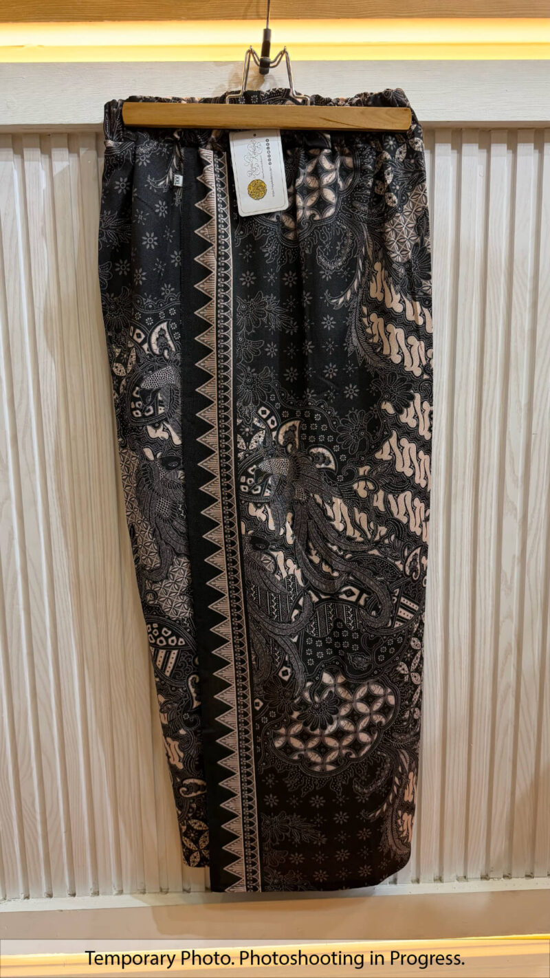 Maheen Easywear Stretch Tube Skirt in Desert Sand and Dusty Taupe