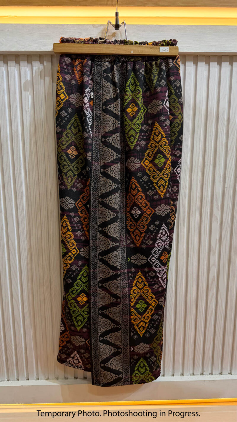 Pratista Easywear Stretch Tube Skirt in Vintage Berry and Champagne