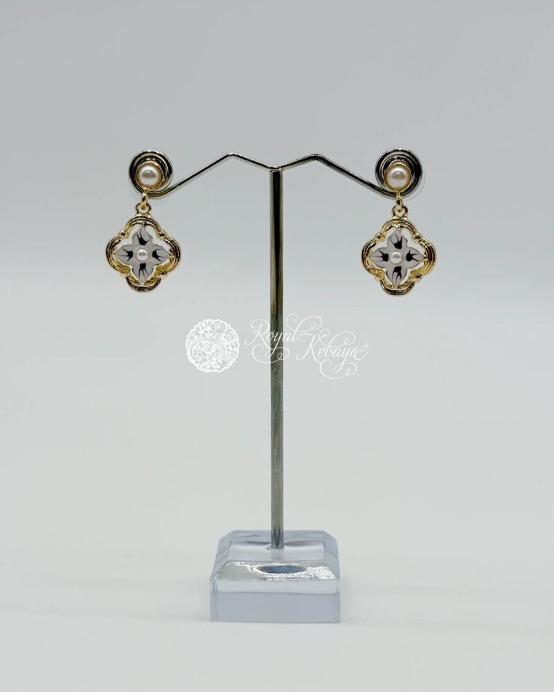 Tia Dangle Earrings in White and Gold