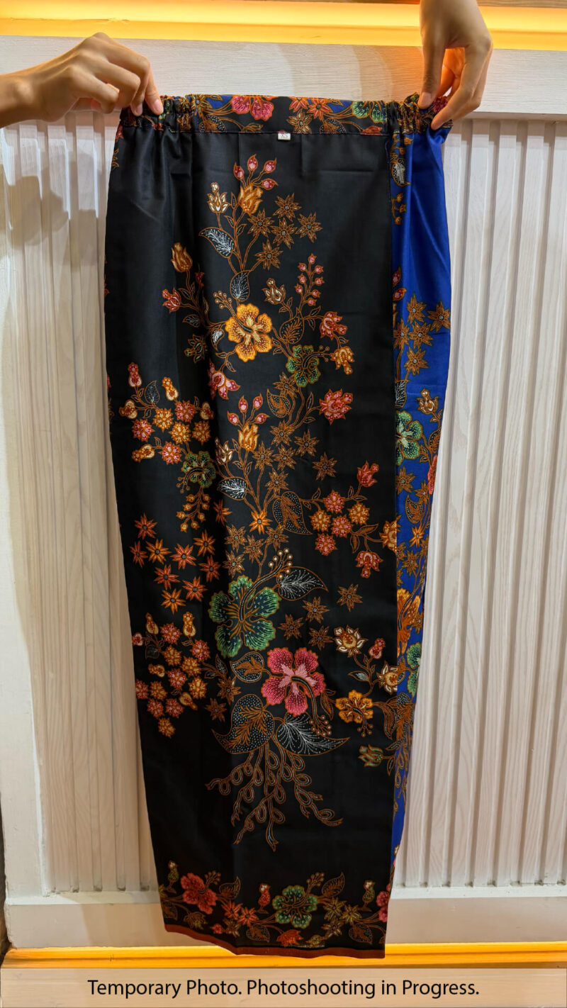 Vida Easywear Tube Skirt in Electric Royal and Carbon Black