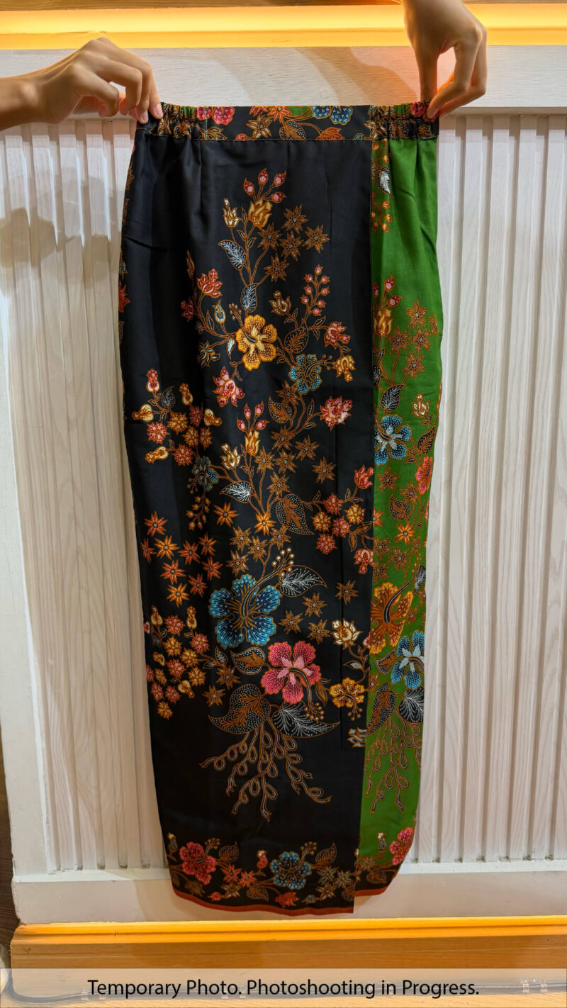 Vida Easywear Tube Skirt in Olive Leaf and Black