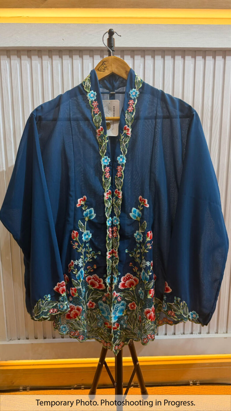 Aalia Nyonya Kebaya in Yale Blue and Deep Crimson