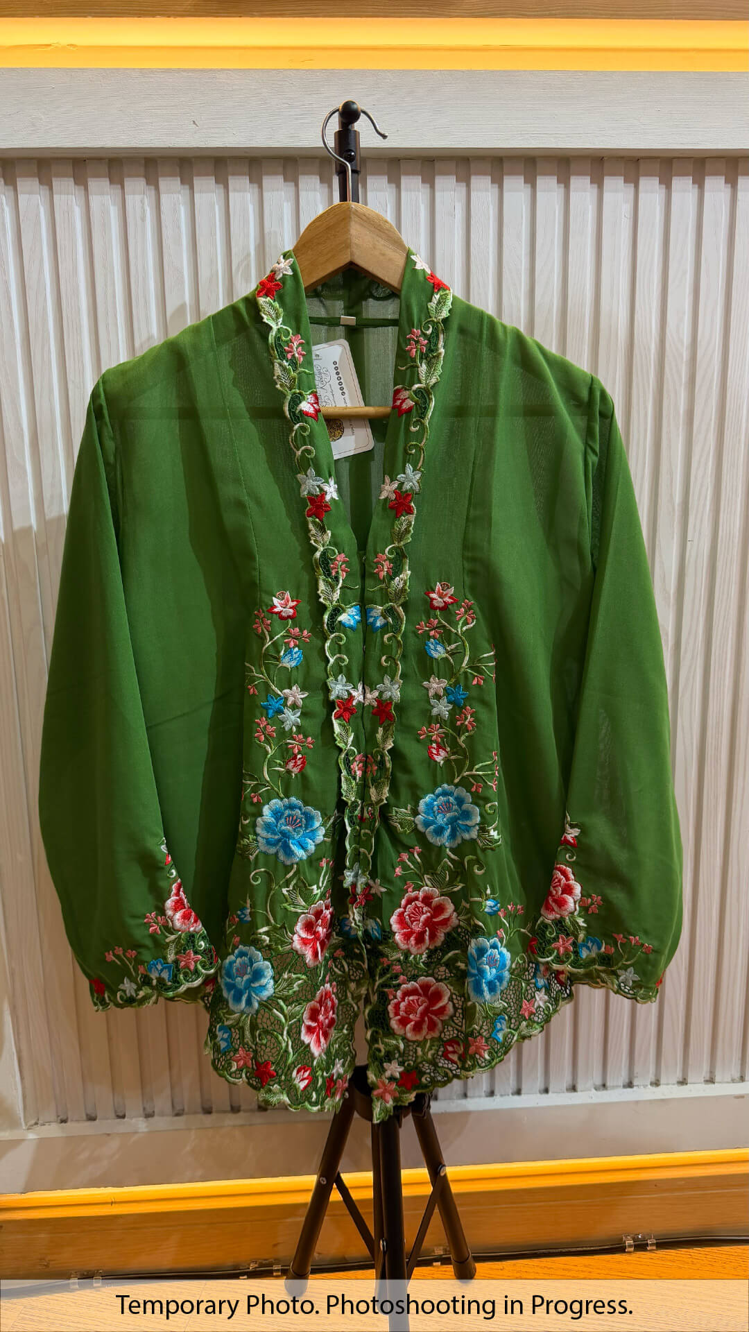 Delisha Nyonya Kebaya in Medium Jungle and Sky Surge
