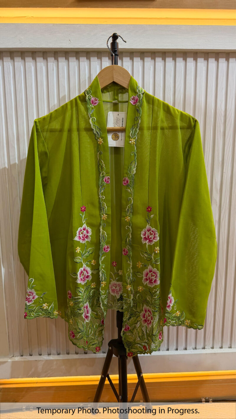 Gloria Nyonya Kebaya in Moss Green and Hot Rose
