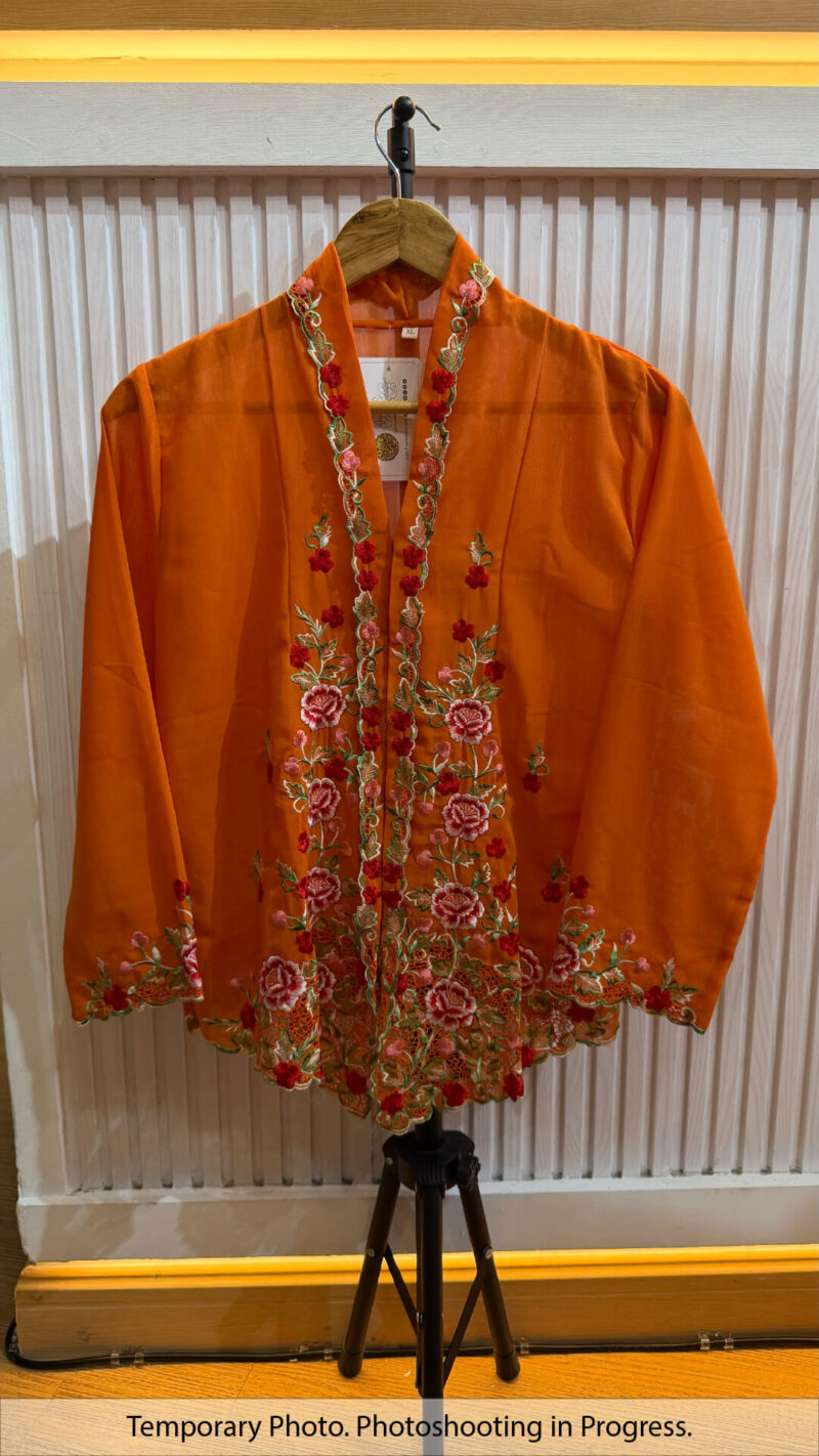 Sidiqqah Nyonya Kebaya in Spicy Paprika and Blood Red
