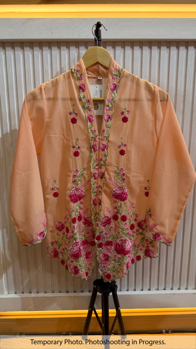 Isabell Nyonya Kebaya in Peach  Cream and Bubblegum Fizz