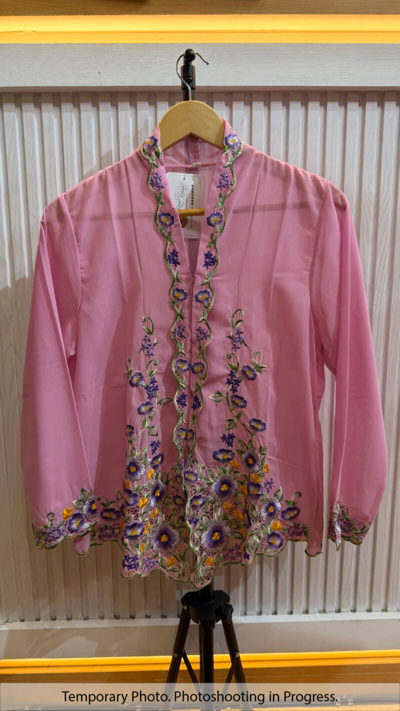 Fatimah Nyonya Kebaya in Lavender Blush and Indigo Bloom