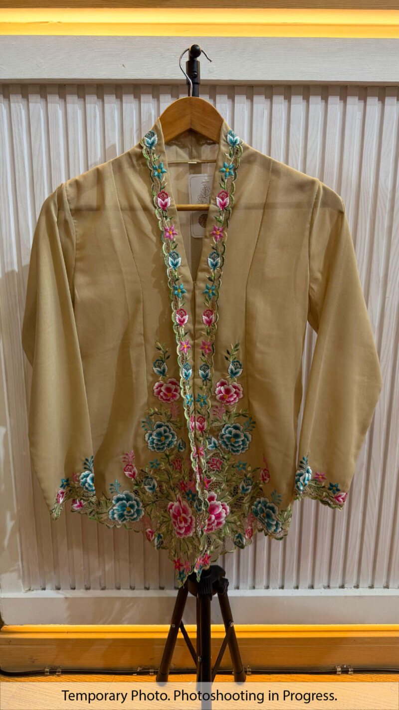 Yasra Nyonya Kebaya in Pale Oak and Bondi Blue