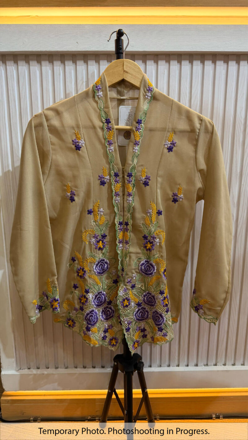 Bushra Nyonya Kebaya in Pale Oak and Velvet Orchid
