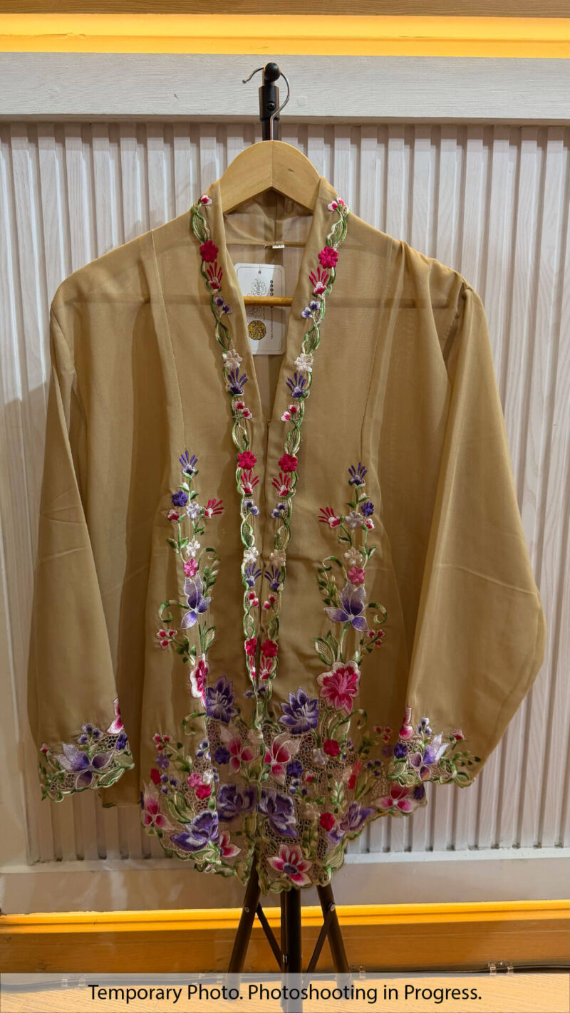 Eva Nyonya Kebaya in Pale Oak and Midnight Violet