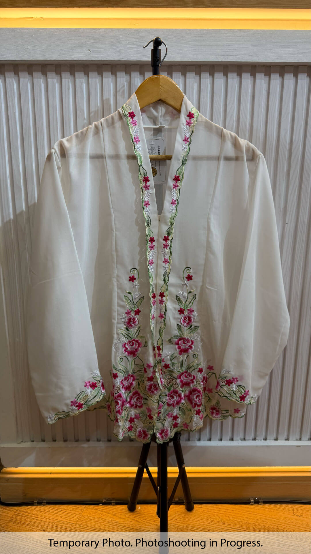 Ros Nyonya Kebaya in Porcelain and Cherry Rose