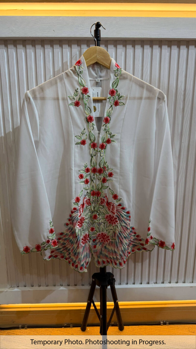Yui Nyonya Kebaya in White and Blood Red