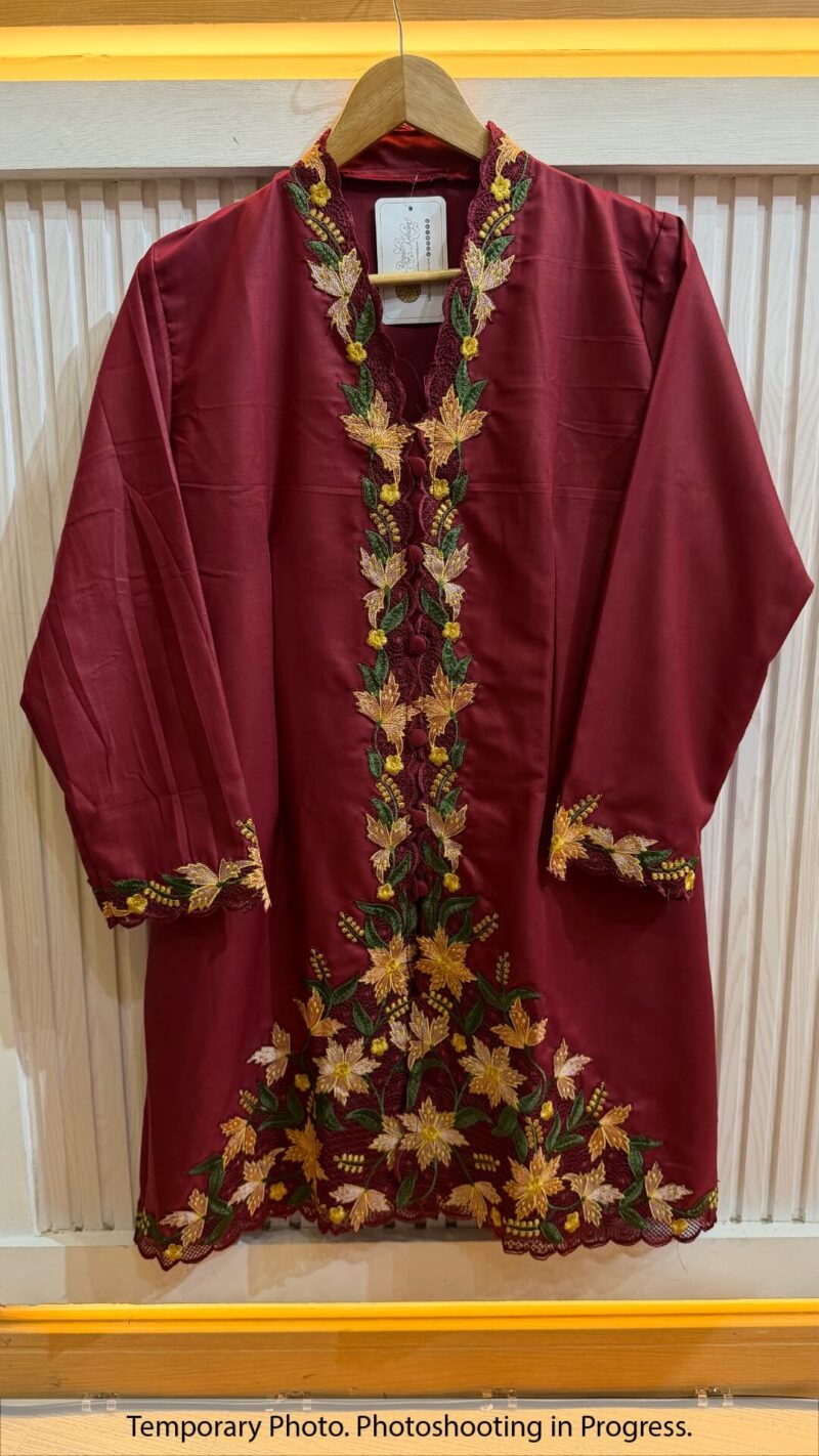 Izara Kebaya in Wine Plum