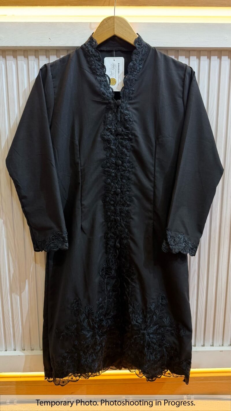 Liliana Kebaya in Black