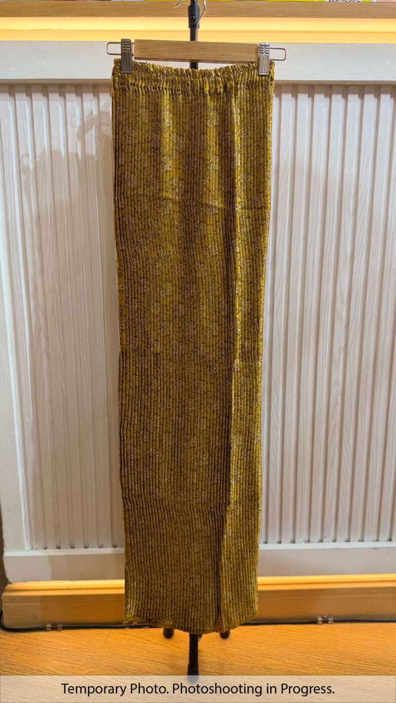 Calinda Easywear Pleated Skirt in Amber Gold