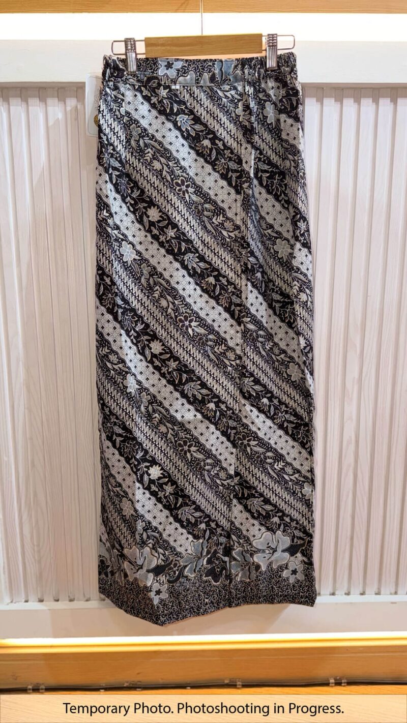 Dian Easy wear Tube Skirt in Carbon Black and Porcelain