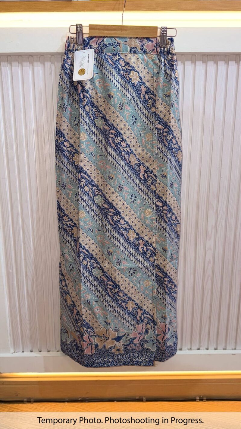 Dian Easy wear Tube Skirt in Pale Sky and Space Indigo