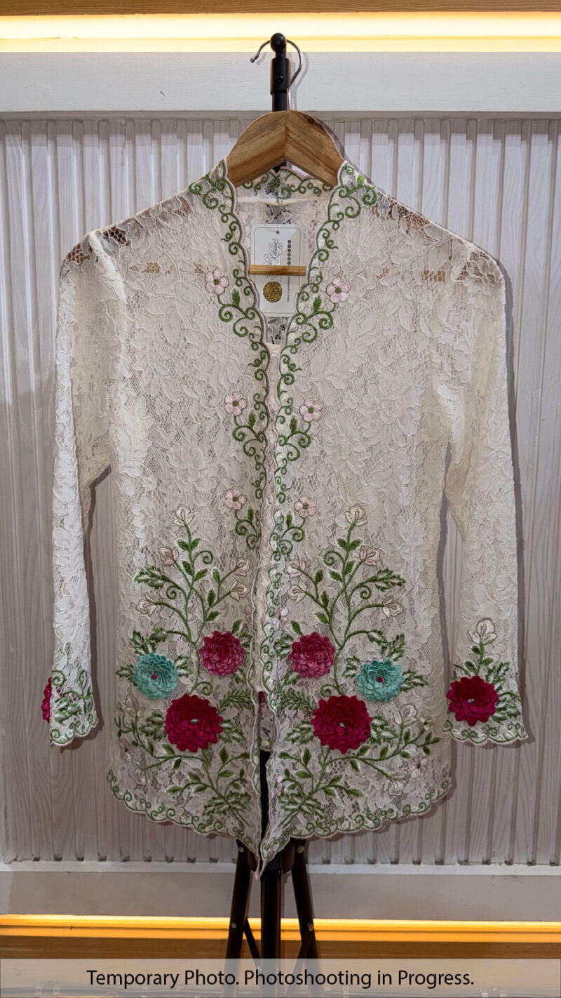 Elvedina Nyonya Kebaya in White and Olive Leaf