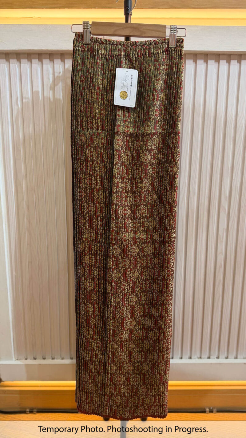 Myra Easywear Pleated Skirt in Mahogany Red and Mint Leaf