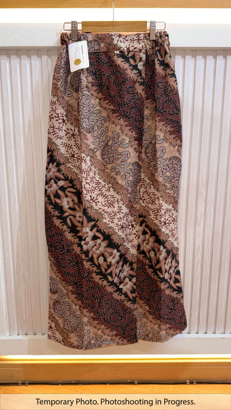 Tasnim Easy Wear Tube in Skirt in Clay Soil and Peach Cream