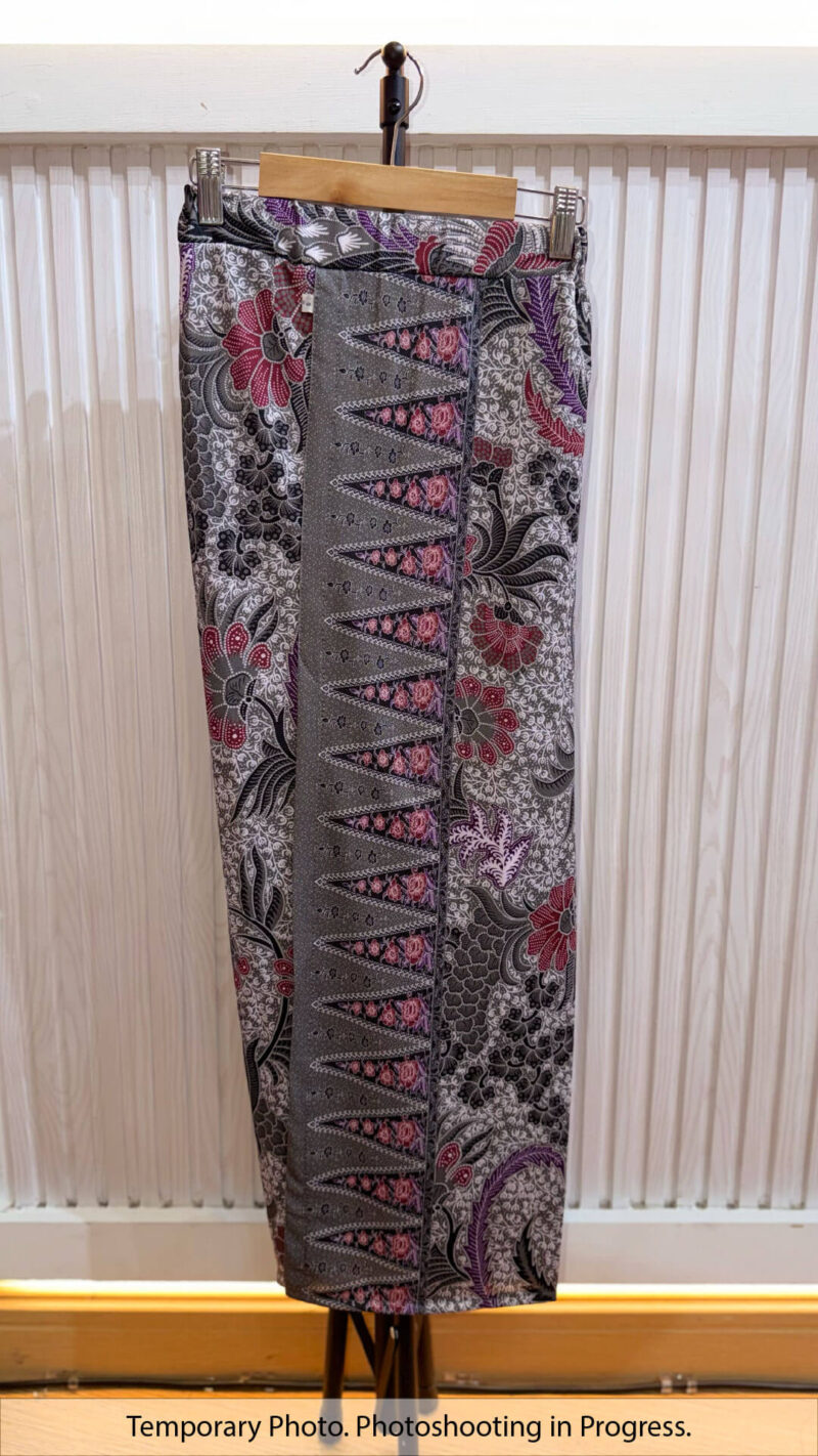 Embun Easywear Stretch Tube Skirt in Dusty Olive and Platinum