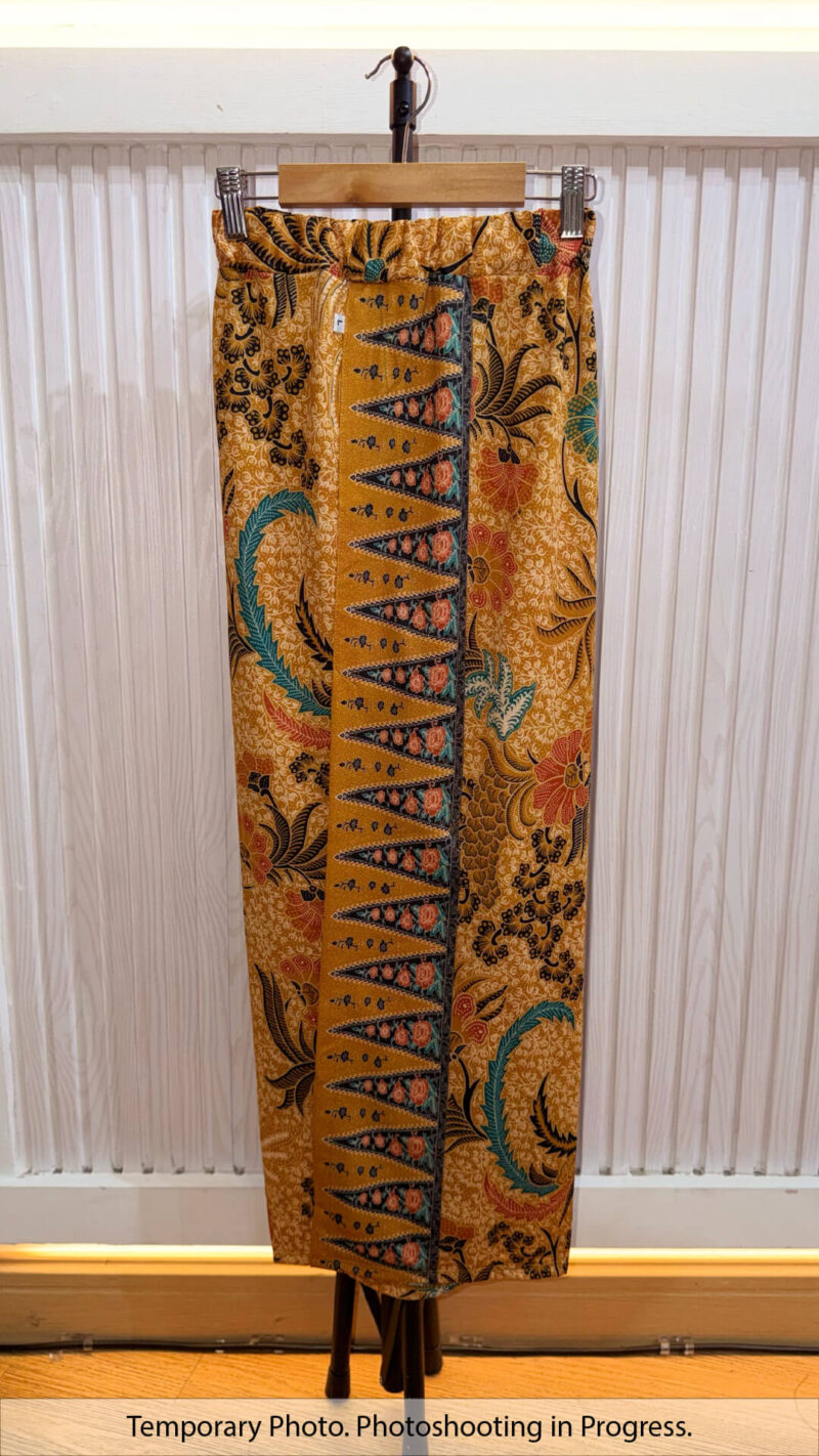 Embun Easywear Stretch Tube Skirt in Golden Orange and Autumn Ember