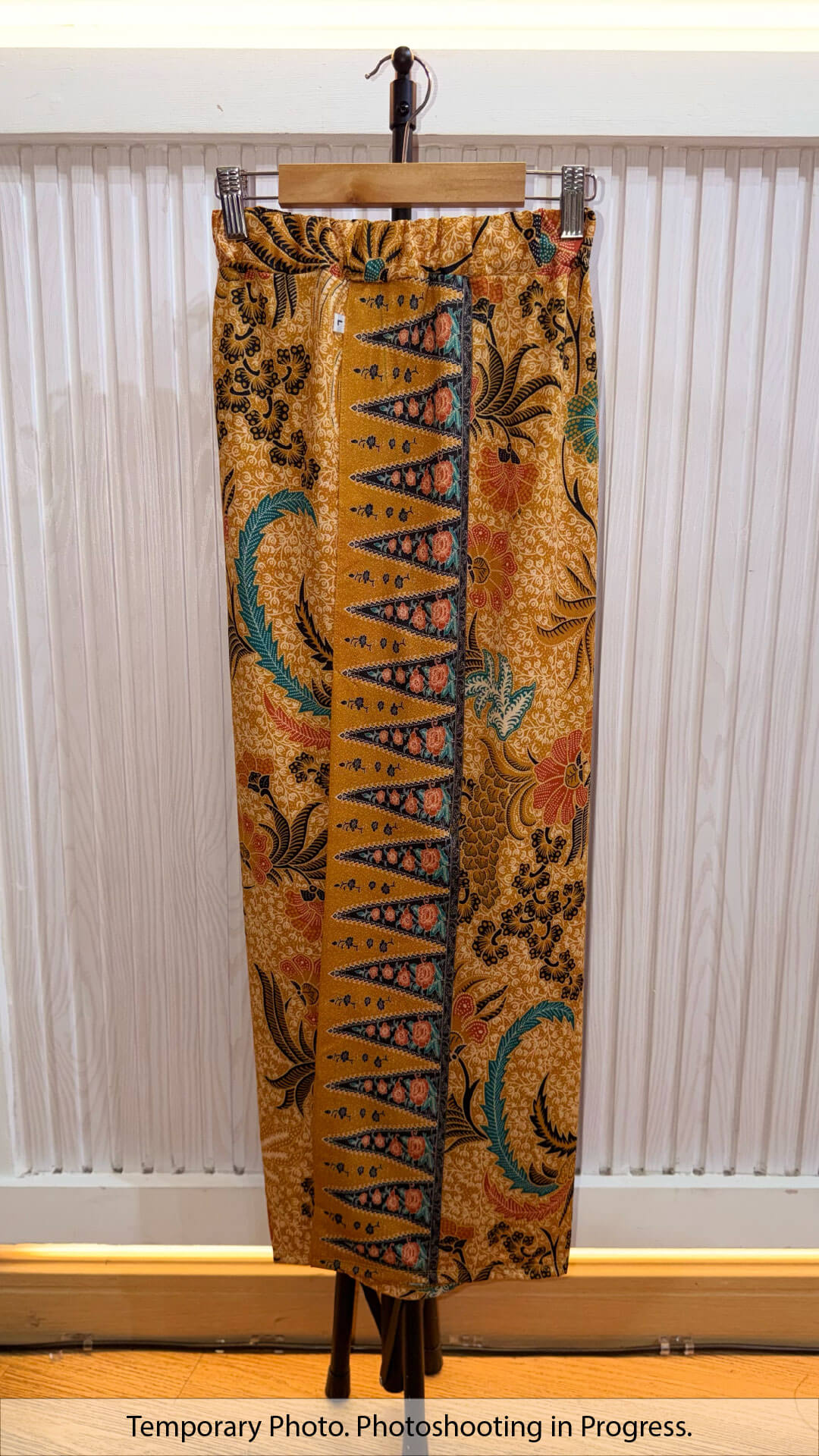 Embun Easywear Stretch Tube Skirt in Golden Orange and Autumn Ember