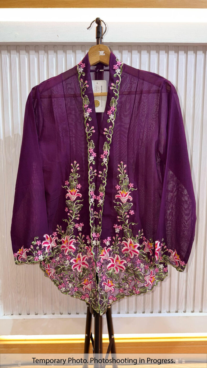 Susan Nyonya Kebaya in midnight Violet
