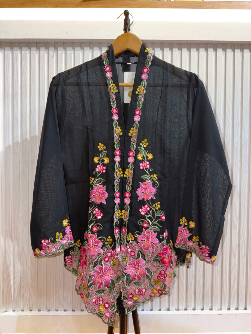 A009 Nyonya Kebaya in Carbon Black and Cotton Candy