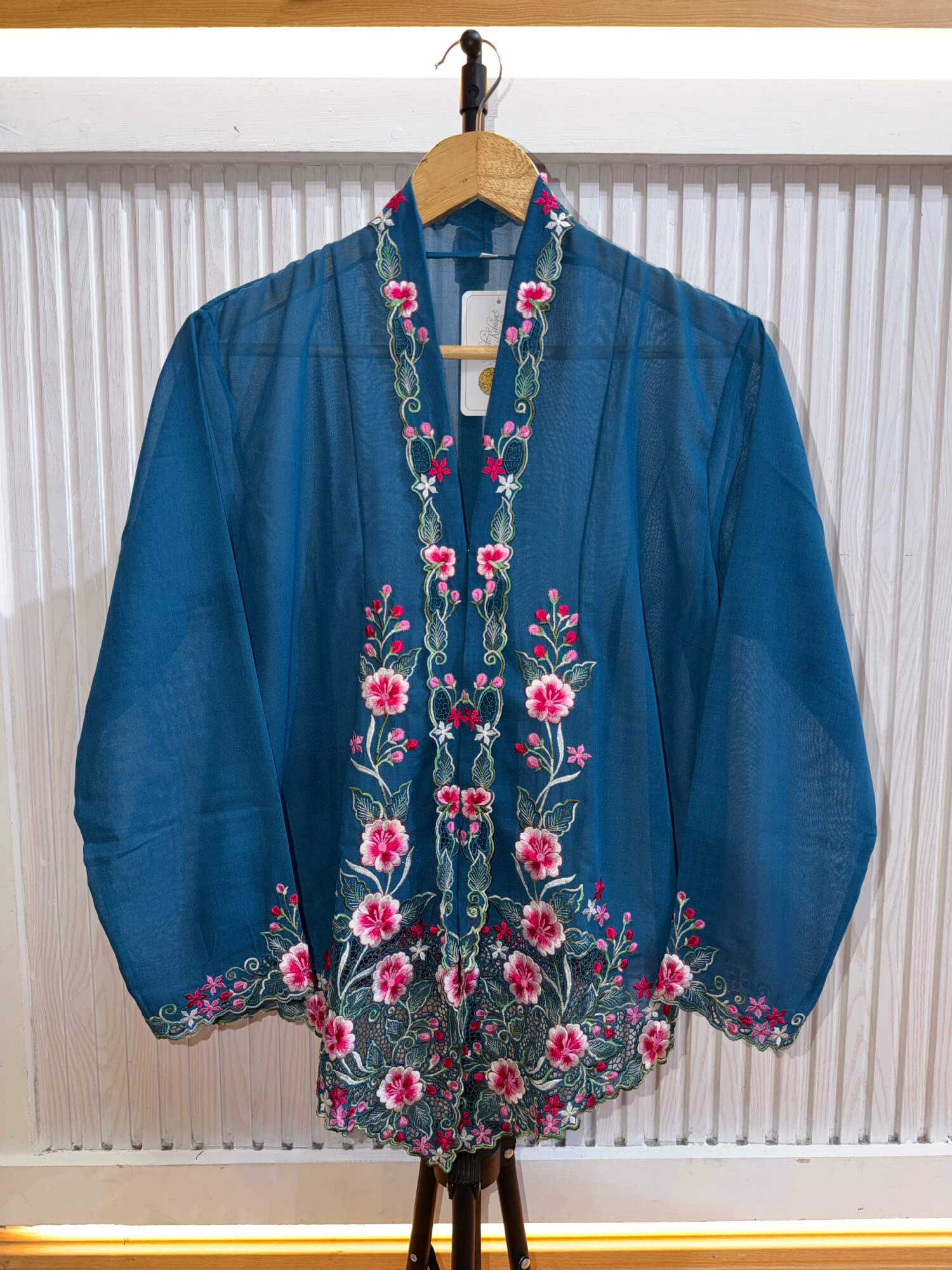 A015 Nyonya Kebaya in Yale Blue and Cotton Candy