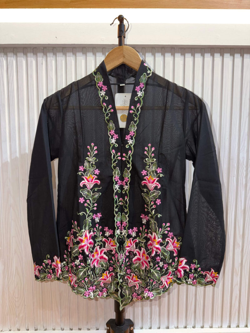 A018 Nyonya Kebaya in Carbon Black and Cotton Candy